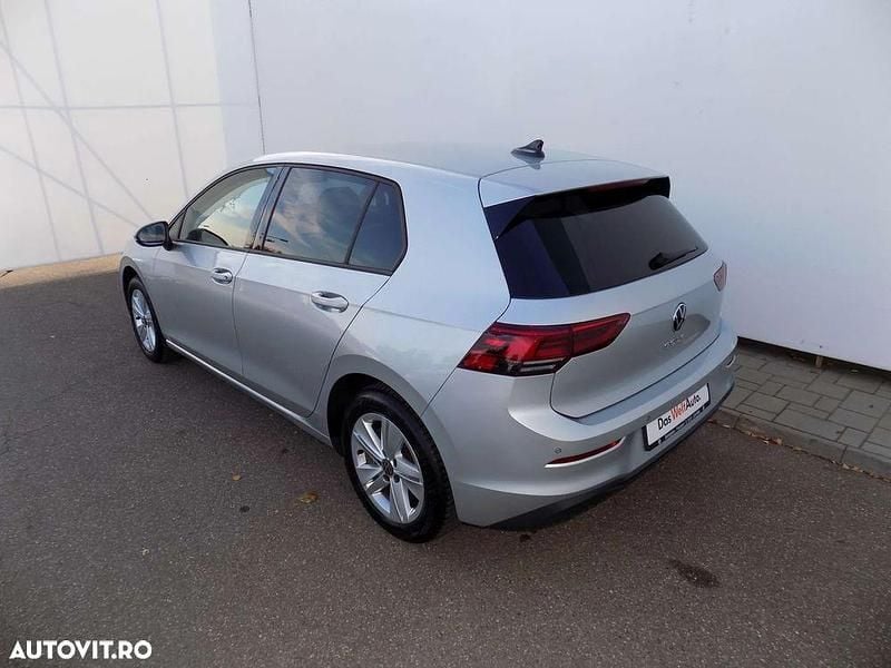 Second-hand VW Golf VIII Life 116 CP (85 kW) 2023 Culoaregri Hatchback
