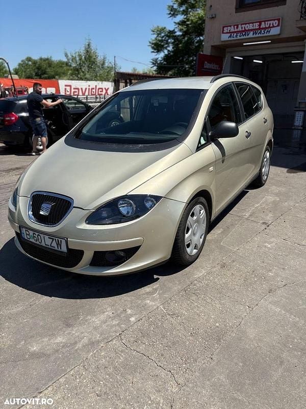 Culoaremaro Utilizat 2007 Seat Altea XL Monovolum | 2.690 EUR (Preț bun) - Imagine 1/4