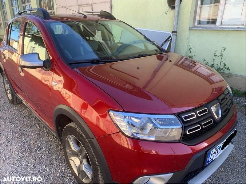 Culoarerosu Utilizat 2020 Dacia Sandero Ambiance Hatchback | 8.500 EUR (Puțin scump) - Imagine 1/4