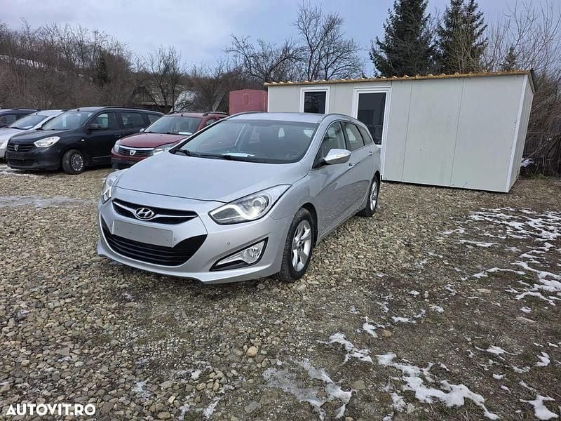 Culoareargint Utilizat 2014 Hyundai i40 Edition Break | 6.790 EUR (Super Preț) - Imagine 1/4
