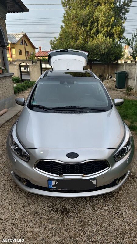 Argint Utilizat 2013 Kia Ceed Sportswagon Platinum Edition Break | 7.500 EUR - Imagine 1/4