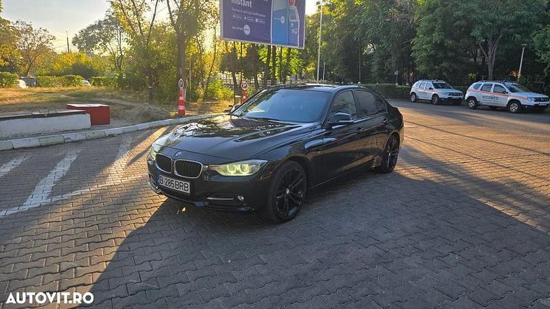 Culoarenegru Utilizat 2012 BMW 320 Sport Line Berlinǎ | 8.499 EUR (Puțin scump) - Imagine 1/4