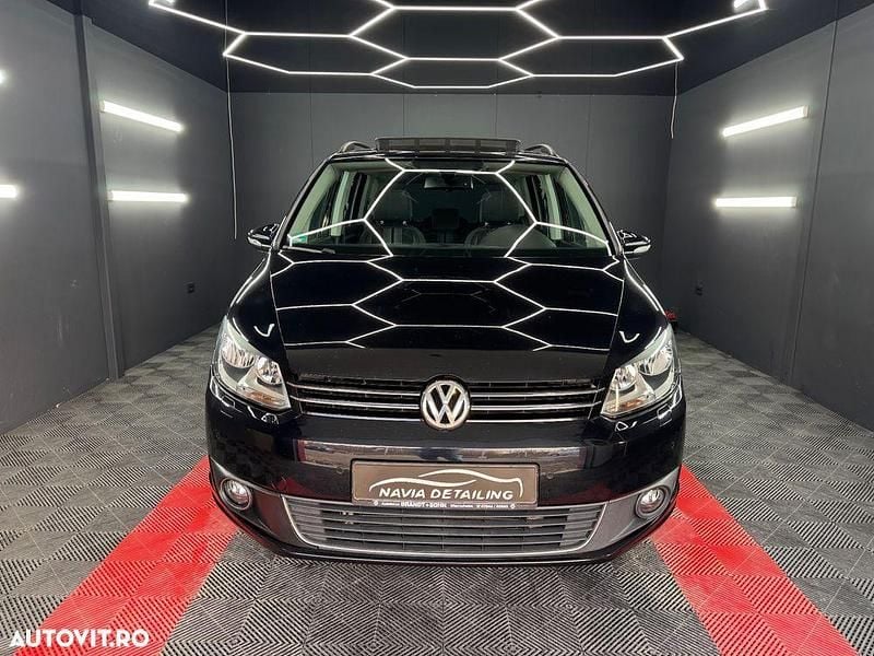 Negru Utilizat 2012 VW Touran Match Monovolum | 6.950 EUR (Preț OK) - Imagine 1/4