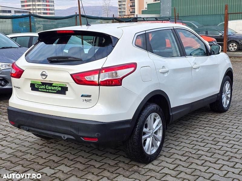 Second-hand Nissan Qashqai N-Connecta 110 CP (80 kW) 2014 Culoarealb SUV