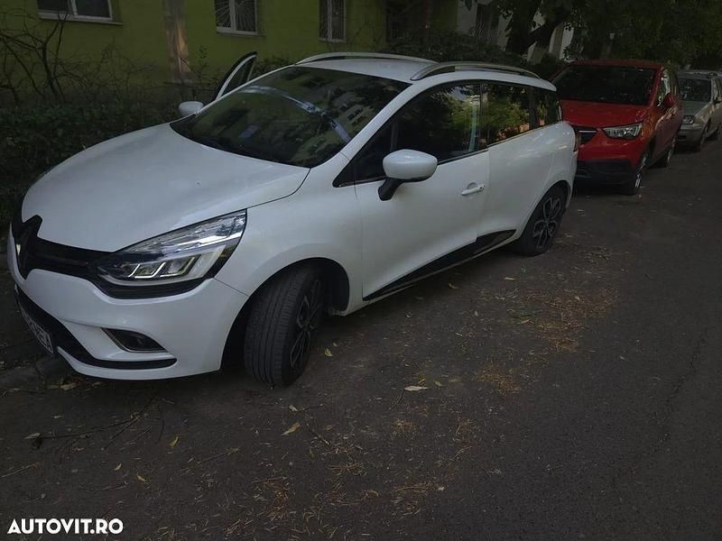 Culoarealb Utilizat 2018 Renault Clio GrandTour Intens Break | 7.700 EUR (Preț OK) - Imagine 1/4