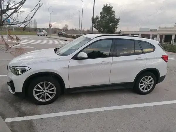 Utilizat 2020 BMW X1 SUV | 13.800 EUR (Preț bun) - Imagine 1/4