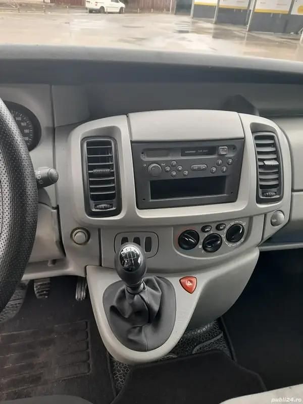 Second-hand Opel Vivaro 60 CP (44 kW) 2005 Monovolum