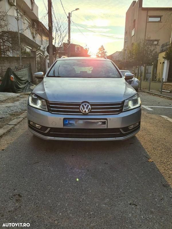 Culoareargint Utilizat 2012 VW Passat Highline Break | 6.500 EUR (Preț bun) - Imagine 1/4