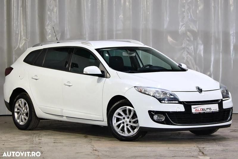 Second-hand Renault Mégane GrandTour Initiale Paris 110 CP (80 kW) 2013 Culoarealb Break