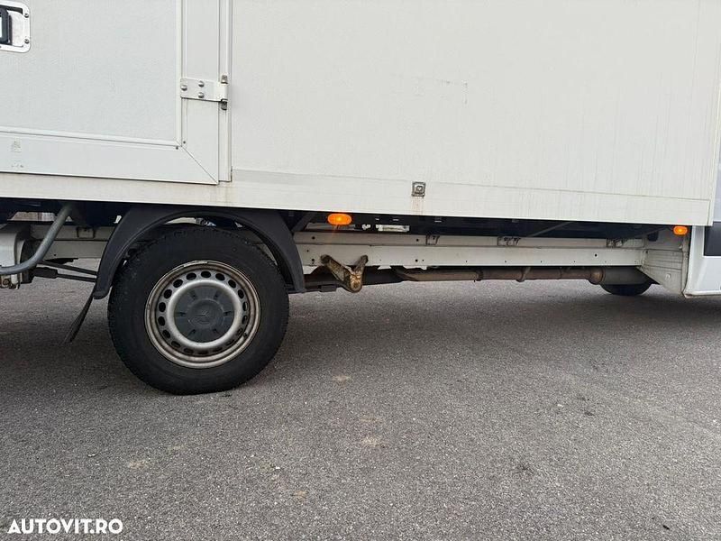 Second-hand Mercedes Sprinter 163 CP (119 kW) 2018 Culoarealb Van