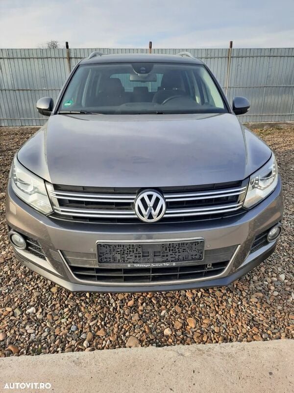 Second-hand VW Tiguan Sportline 140 CP (102 kW) 2012 Gri SUV