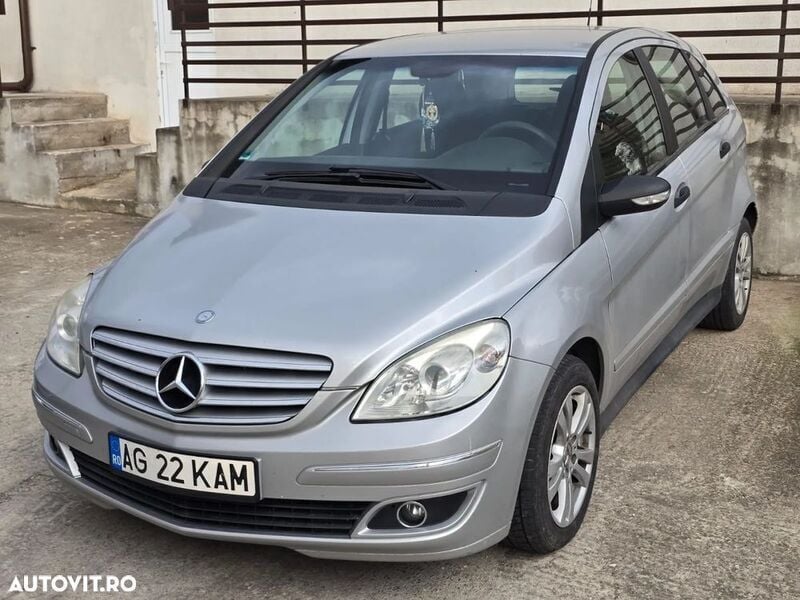 Argint Utilizat 2007 Mercedes B180 Monovolum | 2.950 EUR (Preț OK) - Imagine 1/4
