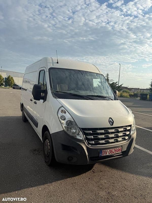 Culoarealb Utilizat 2010 Renault Master Van | 10.450 EUR (Super Preț) - Imagine 1/4