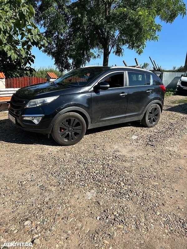 Negru Utilizat 2012 Kia Sportage SUV | 9.000 EUR (Preț bun) - Imagine 1/4