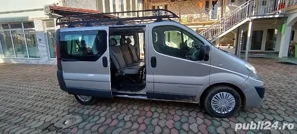 Second-hand Renault Trafic 115 CP (84 kW) 2008 Gri Monovolum