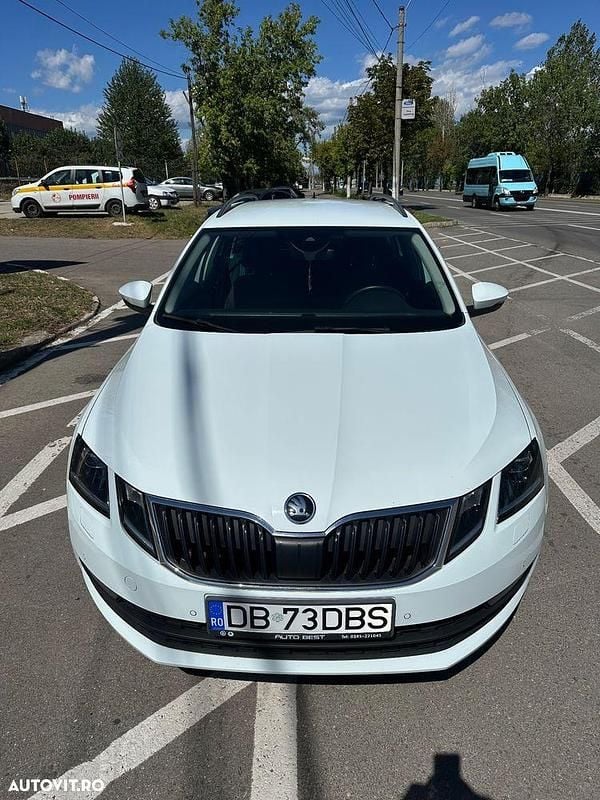 Culoarealb Utilizat 2019 Skoda Octavia Ambition Break | 17.899 EUR (Scump) - Imagine 1/4