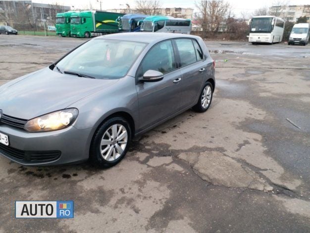Second-hand VW Golf VI 105 CP (77 kW) 2011 Gri Hatchback
