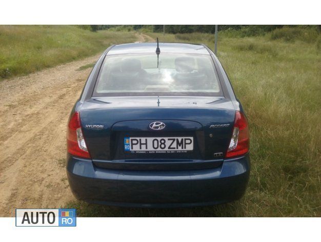 Albastru Utilizat 2006 Hyundai Accent Berlinǎ | 3.500 EUR - Imagine 1/4