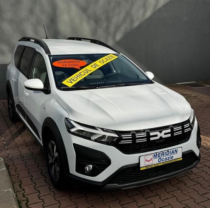 Utilizat 2023 Dacia Jogger Expression Monovolum | 13.700 EUR (Preț bun) - Imagine 1/4
