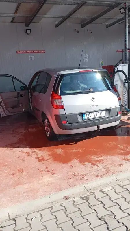 Utilizat 2005 Renault Grand Scénic II Monovolum | 1.499 EUR - Imagine 1/4