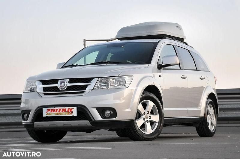 Culoaregri Utilizat 2012 Fiat Freemont Urban SUV | 5.750 EUR - Imagine 1/4