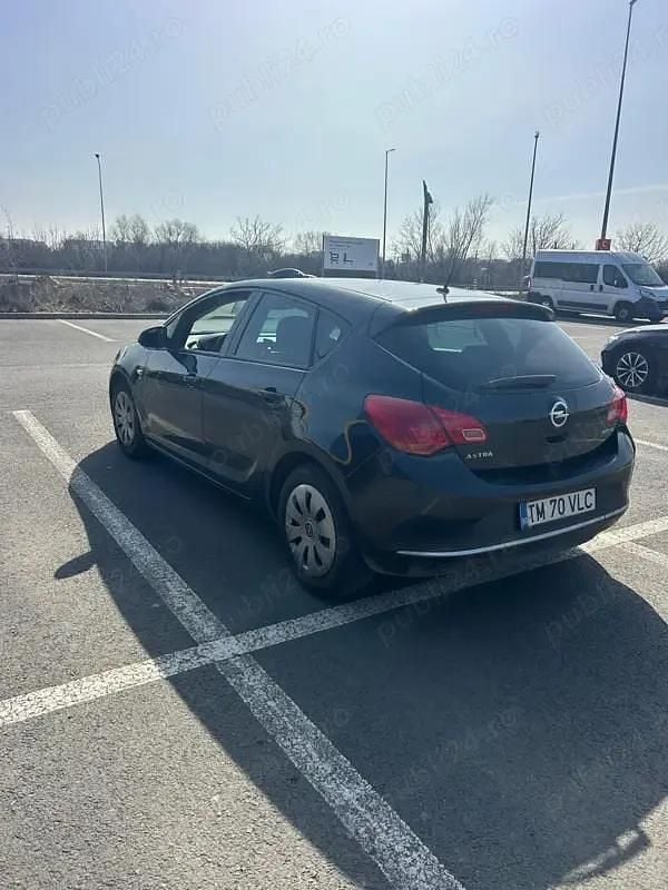 Second-hand Opel Astra 110 CP (80 kW) 2013 Hatchback