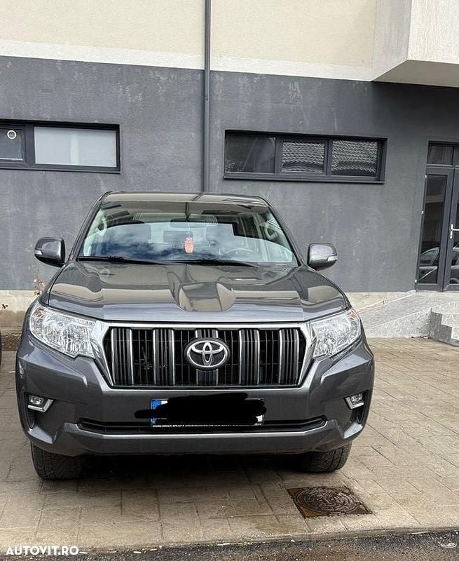 Culoaregri Utilizat 2020 Toyota Land Cruiser Active SUV | 42.000 EUR (Puțin scump) - Imagine 1/4