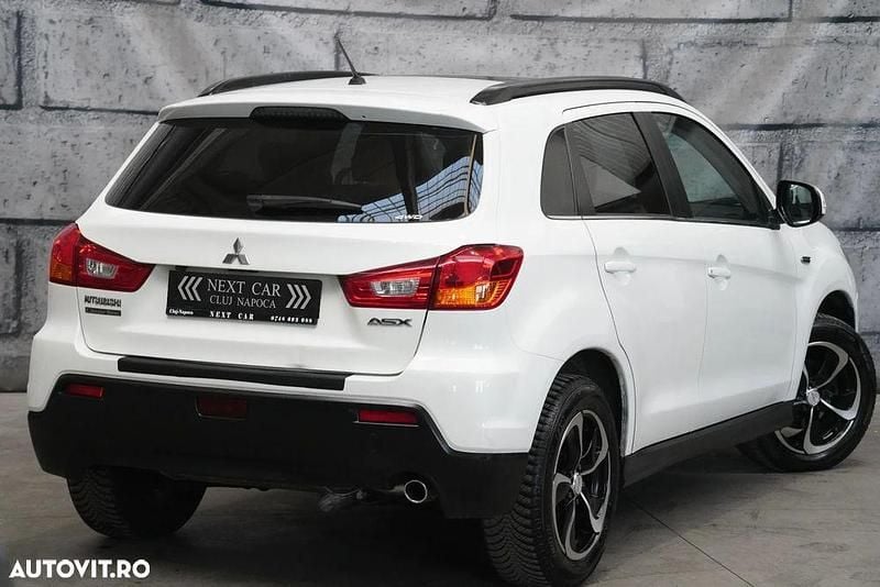Second-hand Mitsubishi ASX Instyle 150 CP (110 kW) 2011 Culoarealb SUV