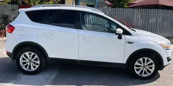 Utilizat 2012 Ford Kuga SUV | 7.500 EUR (Preț OK) - Imagine 1/4