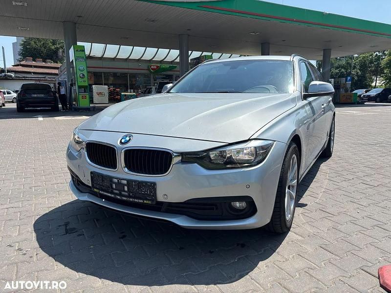 Culoareargint Utilizat 2016 BMW 318 Comfort Edition Break | 9.200 EUR (Super Preț) - Imagine 1/4