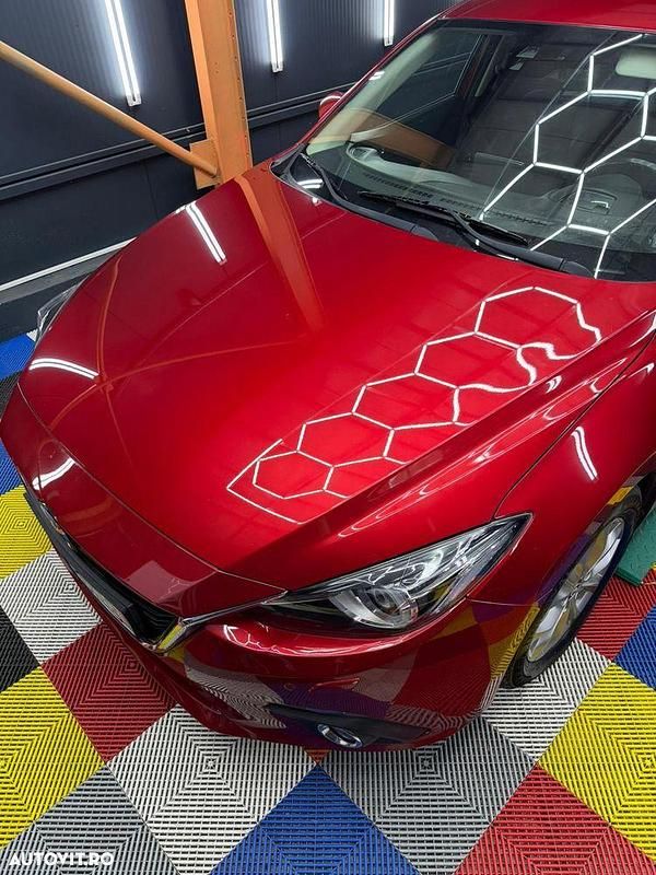 Second-hand Mazda 3 150 CP (110 kW) 2014 Culoarerosu Hatchback