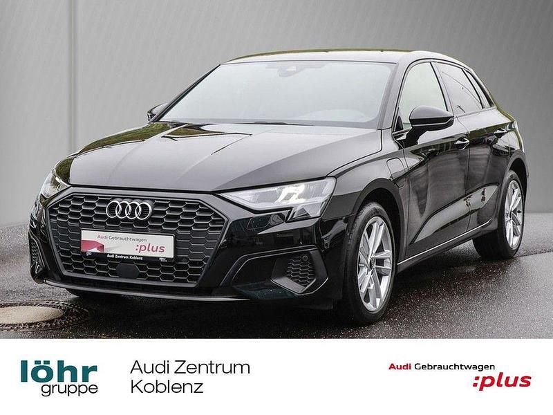 Negru Second-hand 2022 Audi A3 Sportback e-tron Hatchback | 26.699 EUR (Preț OK) - Imagine 1/1