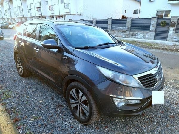 Gri Utilizat 2013 Kia Sportage 2 SUV | 9.950 EUR (Preț OK) - Imagine 1/4