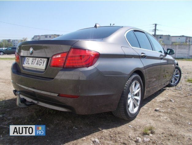 Second-hand BMW 525 Comfort Edition 204 CP (150 kW) 2012 Maro Berlinǎ