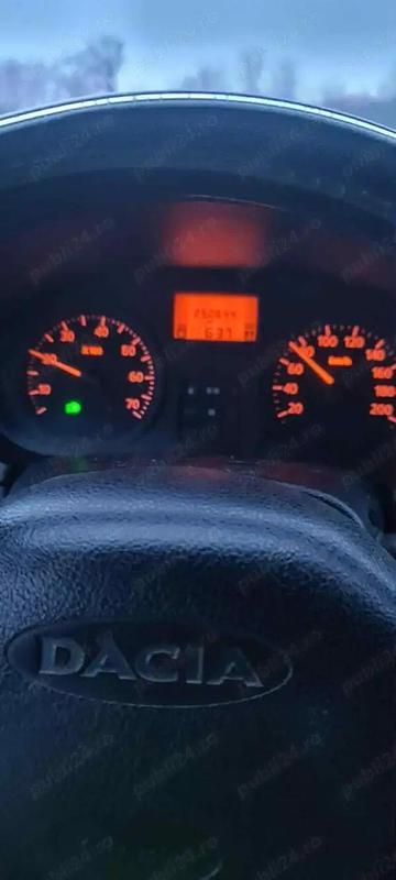 Second-hand 2006 Dacia Logan Berlinǎ | 650 EUR (Preț bun) - Imagine 1/3