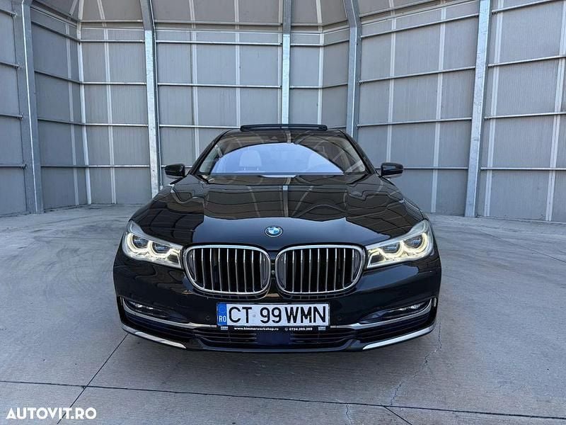 Culoarenegru Utilizat 2016 BMW 730L Comfort Edition Berlinǎ | 33.950 EUR - Imagine 1/4