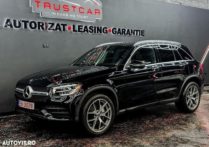 Second-hand Mercedes GLC300 AMG line 258 CP (189 kW) 2021 Culoarenegru SUV