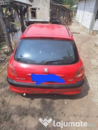Utilizat 2005 Peugeot 206 Hatchback | 850 EUR - Imagine 1/4