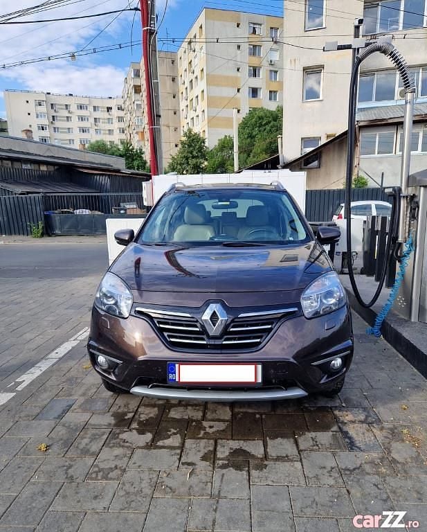 Maro Utilizat 2014 Renault Koleos SUV | 7.800 EUR - Imagine 1/4