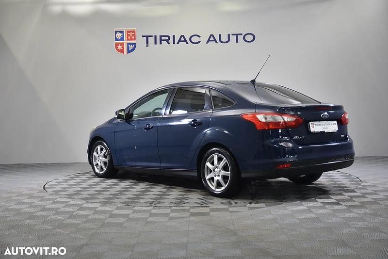 Second-hand Ford Focus 125 CP (91 kW) 2014 Culoarealbastru Berlinǎ