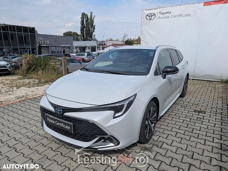 Culoarealb Utilizat 2025 Toyota Corolla Berlinǎ | 30.424 EUR - Imagine 1/4