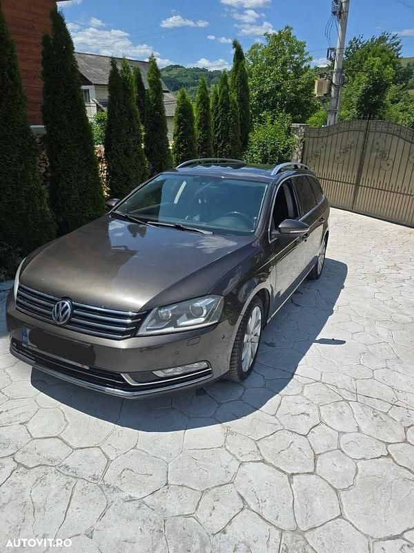 Maro Utilizat 2012 VW Passat Highline Break | 7.650 EUR (Preț OK) - Imagine 1/4