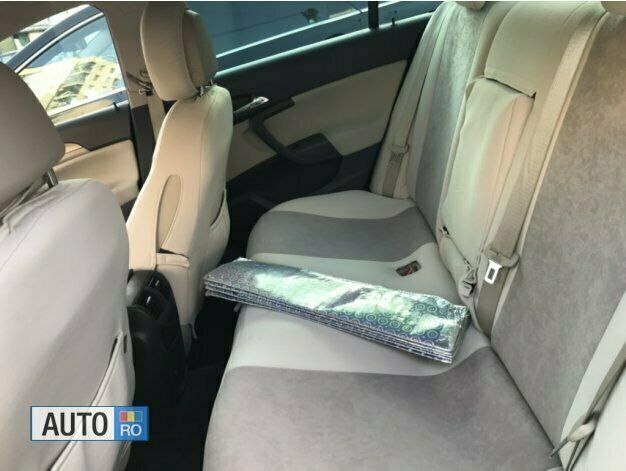 Negru Utilizat 2011 Opel Insignia Berlinǎ | 8.000 EUR - Imagine 1/4