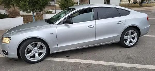 Second-hand Audi A5 S-Line 143 CP (105 kW) 2011 Argintiu Coupe