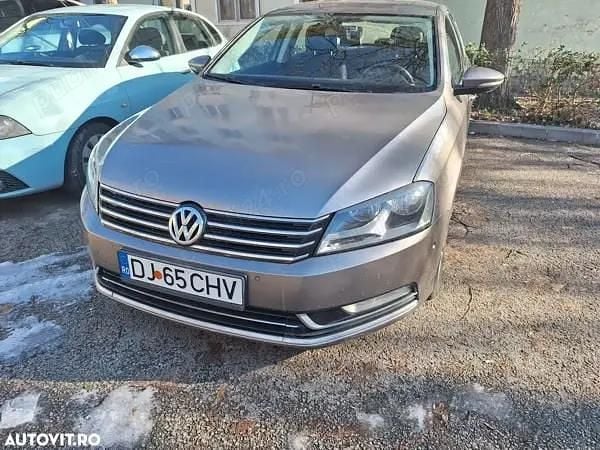 Second-hand VW Passat 160 CP (117 kW) 2011 Bej Berlinǎ
