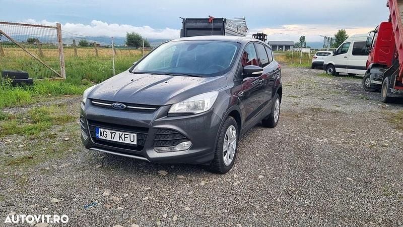 Gri Utilizat 2015 Ford Kuga Titanium SUV | 8.900 EUR (Preț bun) - Imagine 1/4