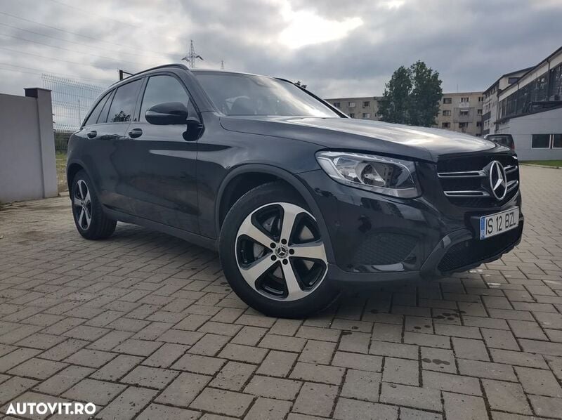 Negru Utilizat 2017 Mercedes GLC220 SUV | 24.995 EUR (Super Preț) - Imagine 1/4