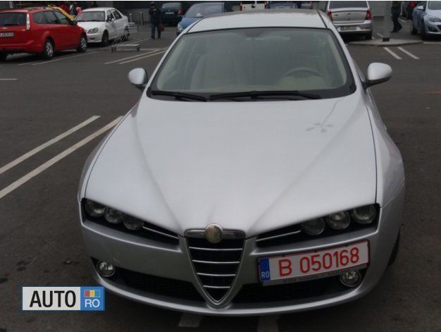 Second-hand Alfa Romeo 159 170 CP (125 kW) 2009 Gri metalizat Break
