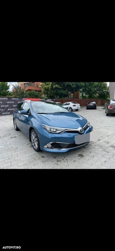 Albastru Utilizat 2017 Toyota Auris Hybrid Break | 13.499 EUR (Preț bun) - Imagine 1/4