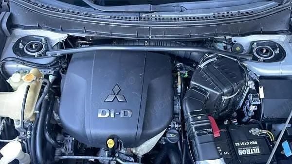 Second-hand Mitsubishi Outlander Instyle 154 CP (113 kW) 2008 Galben SUV